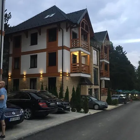 Giron Apartman
